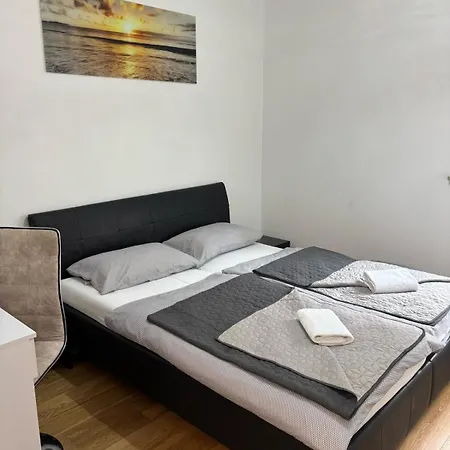 Apartman A & M Vacation Makarska