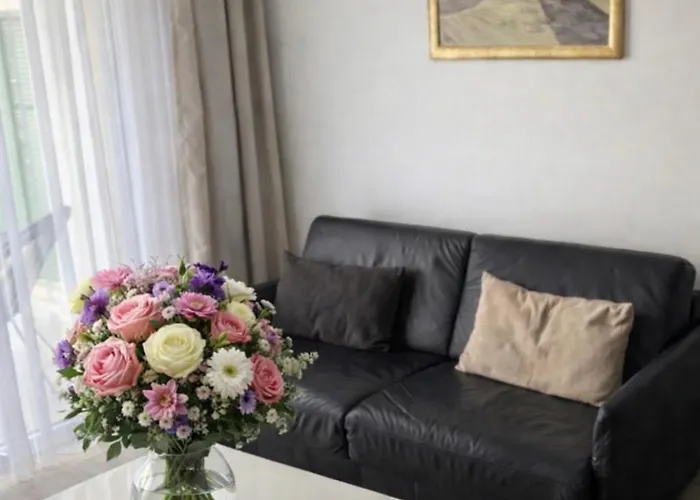 A & M Vacation شقة *